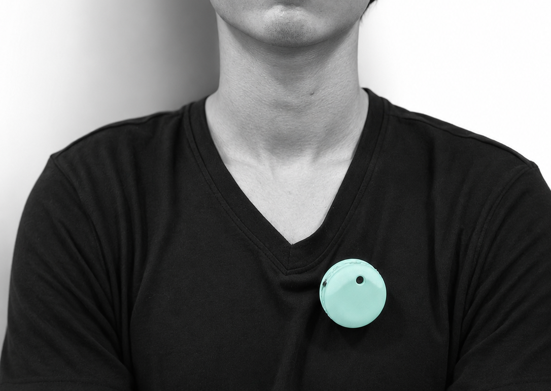Person wearing Aura